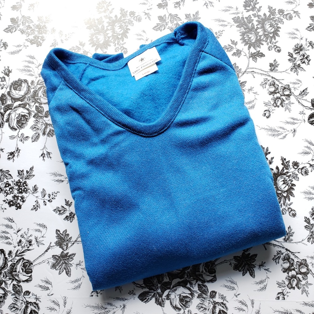 Tultex Ultra Fleece 120 Blue V-neck Top Size L